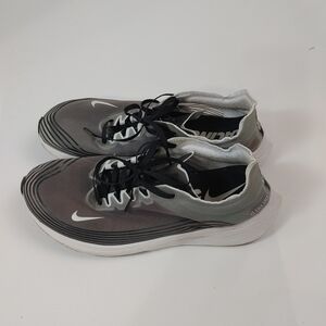 Nike Zoom Fly SP Racing • AJ9282-001 • Size 11 • Gray & White Running Shoes Mens